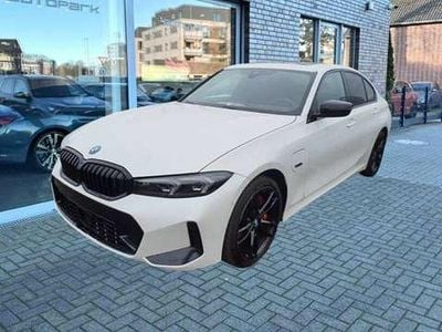 Second-hand BMW 330e Sport Line 292 CP (214 kW) 2022 Alb Berlinǎ