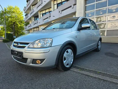Używany Opel Corsa Edition 80 KM (58 kW) 2006 Srebrny Hatchback