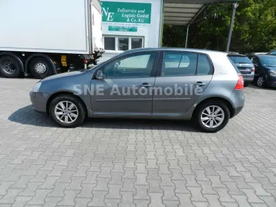 Gebraucht VW Golf V 102 PS (75 kW) 2007 United grey Kleinwagen