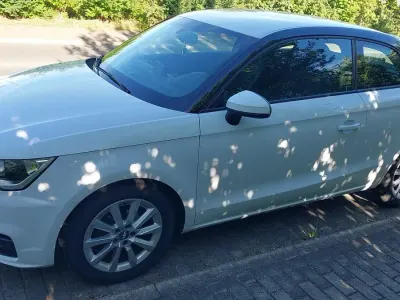 Gebraucht Audi A1 90 PS (66 kW) 2015 Weiß Kleinwagen