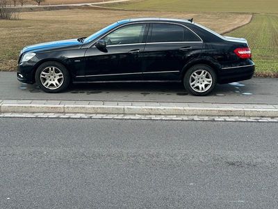 Gebraucht Mercedes E220 170 PS (125 kW) 2009 Schwarz Limousine