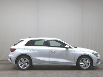 Gebraucht Audi A3 Ambiente 150 PS (110 kW) 2022 Weiss Limousine