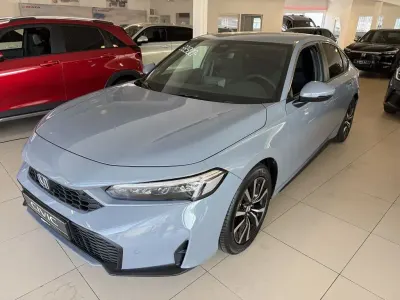 Neu Honda Civic Elegance 184 PS (135 kW) 2026 Grau Limousine