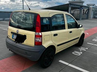 Second-hand Fiat Panda 54 CP (39 kW) 2009 Galben Hatchback