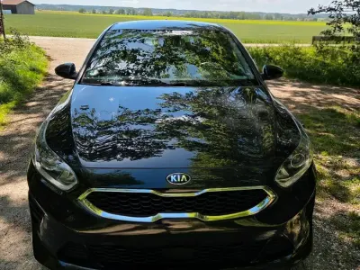Gebraucht Kia Ceed Vision 120 PS (88 kW) 2019 Schwarz Kleinwagen