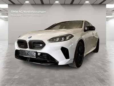 Usata BMW M135 Shadowline 300 CV (220 kW) 2024 Bianco Utilitaria