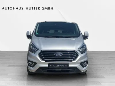 Usata Ford Tourneo Titanium 170 CV (125 kW) 2018 Argento Monovolume