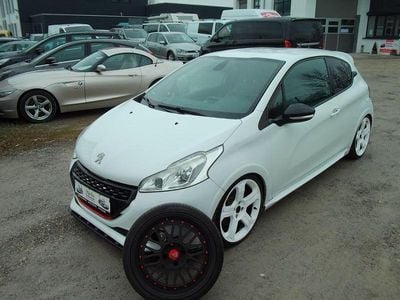 Gebraucht Peugeot 208 GTi 200 PS (147 kW) 2015 Weiß Kleinwagen