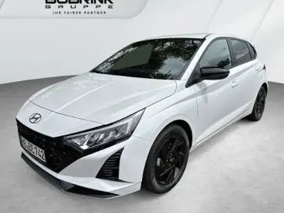 Gebraucht Hyundai i20 Blackline 90 PS (66 kW) 2026 Weiß Kleinwagen