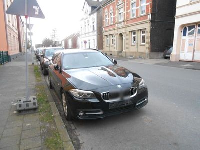 gebraucht BMW 520 d xDrive Touring A Tüv neu.