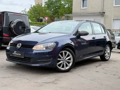 Second-hand VW Golf VII Trendline 105 CP (77 kW) 2013 Albastru Berlinǎ