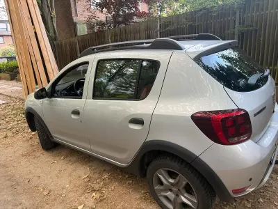 Gebraucht Dacia Sandero Celebration 90 PS (66 kW) 2017 Grau Limousine