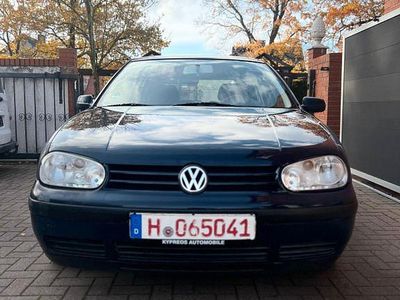 Blau Gebraucht 2001 VW Golf Limousine | 1.800 € (Fairer Preis)