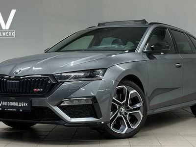Graphitegrau metallic Gebraucht 2024 Skoda Octavia RS Kombi | 36.890 € (Guter Preis)