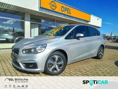 Gebraucht BMW 218 Active Tourer Advantage 136 PS (100 kW) 2018 Silber Van / Kleinbus