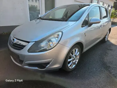 Gebraucht Opel Corsa Selection 87 PS (63 kW) 2010 Silber Kleinwagen