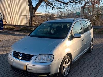 Silber Gebraucht 2006 VW Touran Van / Kleinbus | 3.450 € (Teuer)