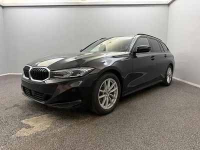 Usata BMW 318 Shadowline 150 CV (110 kW) 2023 Nero Station wagon