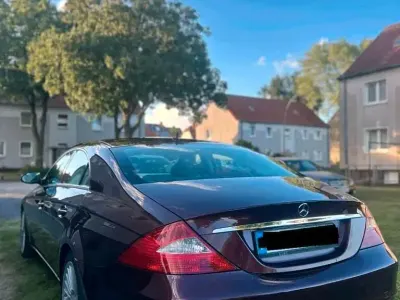 Gebraucht Mercedes CLS320 224 PS (164 kW) 2006 Rot Coupé