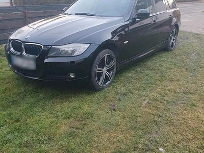 Second-hand BMW 318 140 CP (102 kW) 2009 Negru Break