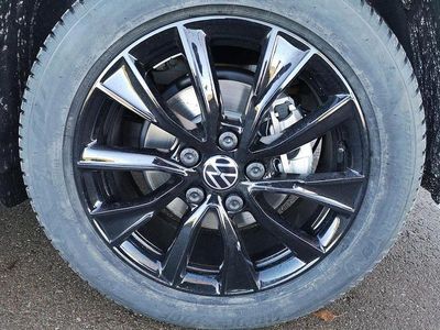 Neu VW Multivan Edition 150 PS (110 kW) 2026 Grau Van