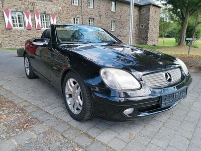 Obsidian schwarz Gebraucht 2004 Mercedes SLK200 Edition Cabrio | 7.999 € (Etwas zu teuer)