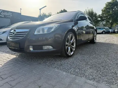 Używany Opel Insignia Sport 220 KM (161 kW) 2009 Szary Kombi