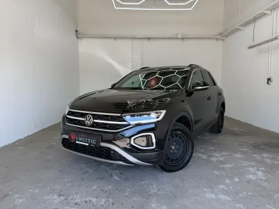 Gebraucht VW T-Roc Move 150 PS (110 kW) 2023 Schwarz SUV