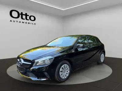 Gebraucht Mercedes A160 102 PS (75 kW) 2016 Schwarz Limousine