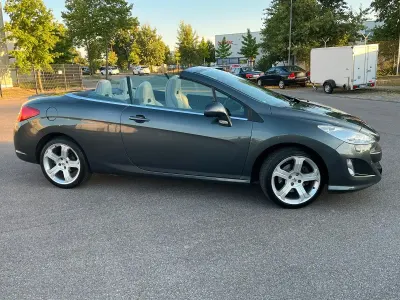 Gebraucht Peugeot 308 CC Platinum 156 PS (114 kW) 2010 Grau Cabrio
