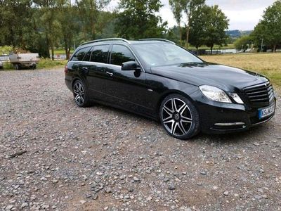 Gebraucht Mercedes E200 Avantgarde 184 PS (135 kW) 2010 Schwarz Kombi