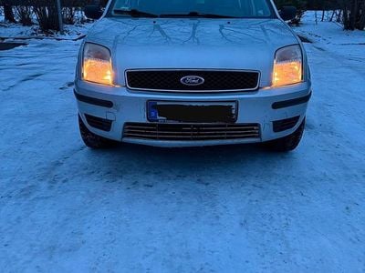 Silber Gebraucht 2003 Ford Fusion Kleinwagen | 2.300 € (Fairer Preis)