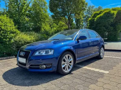 Gebraucht Audi A3 Sportback Ambition 140 PS (102 kW) 2012 Blau Kleinwagen