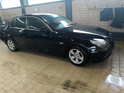 BMW 523
