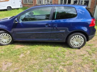 Gebraucht VW Golf V United 80 PS (58 kW) 2008 Blau Kleinwagen