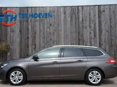Gebraucht Peugeot 308 SW Active 110 PS (80 kW) 2015 Grau Kombi