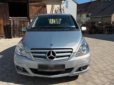 Second-hand Mercedes B180 109 CP (80 kW) 2008 Maro Monovolum