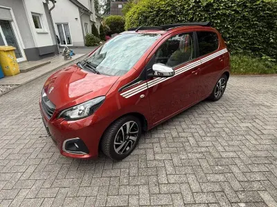 Gebraucht Peugeot 108 Collection 72 PS (52 kW) 2019 Rot Limousine