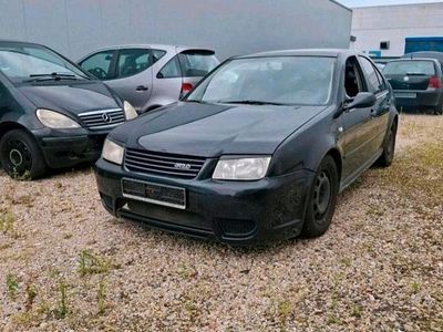 Gebraucht VW Bora 115 PS (84 kW) 2000 Schwarz Limousine