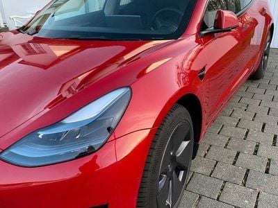 Rot Gebraucht 2022 Tesla Model 3 Limousine | 26.000 € (Fairer Preis)