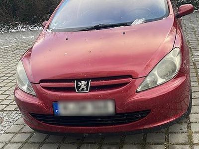 Rot Gebraucht 2004 Peugeot 307 Kleinwagen | 1.800 €