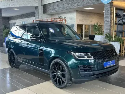 Gebraucht Land Rover Range Rover 351 PS (258 kW) 2022 Svo premium palette green SUV