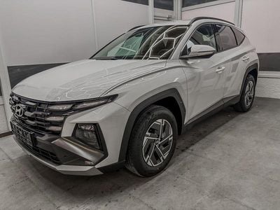 Neu Hyundai Tucson Style 159 PS (116 kW) 2025 Weiss saw SUV