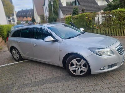 Usado Opel Insignia Eco 160 HP (117 kW) 2011 Cinzento Carrinha