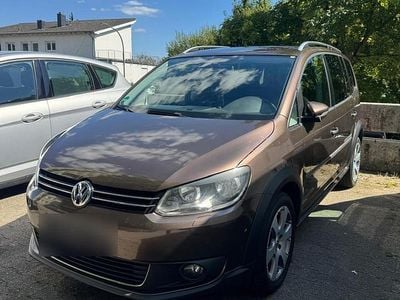 VW Touran Cross
