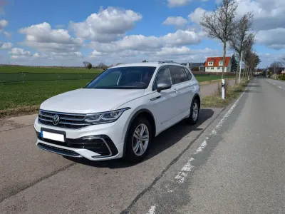 Gebraucht VW Tiguan Allspace R-line 190 PS (139 kW) 2023 Weiß SUV