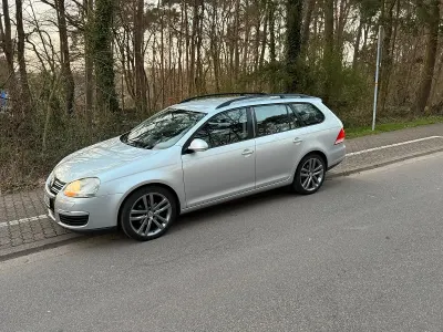 Gebraucht VW Golf VI 105 PS (77 kW) 2008 Silber Kleinwagen