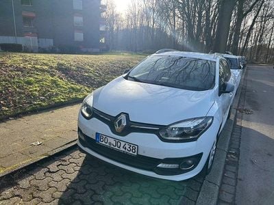 Gebraucht Renault Mégane III LIMITED 110 PS (80 kW) 2014 Weiß Limousine