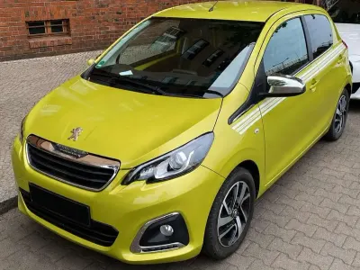 Gebraucht Peugeot 108 Collection 72 PS (52 kW) 2019 Grün Limousine