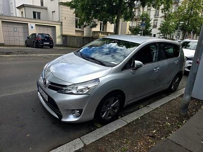 Gebraucht Toyota Verso 154 PS (113 kW) 2014 Grau Van / Kleinbus